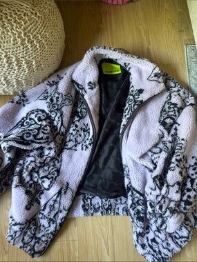 HEURUEH Lavender Black Patterned Sherpa Jacket